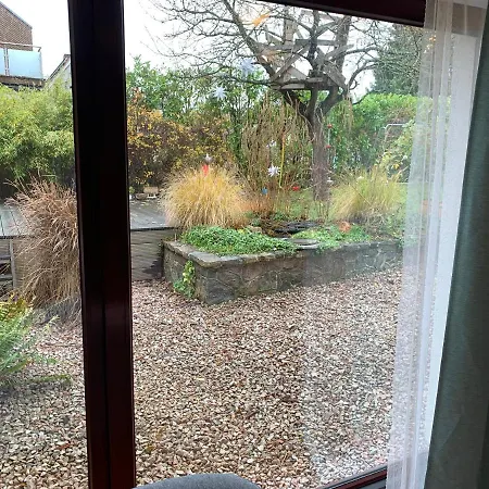 Schone Mit Eigenem Eingang Und Gartenblick *